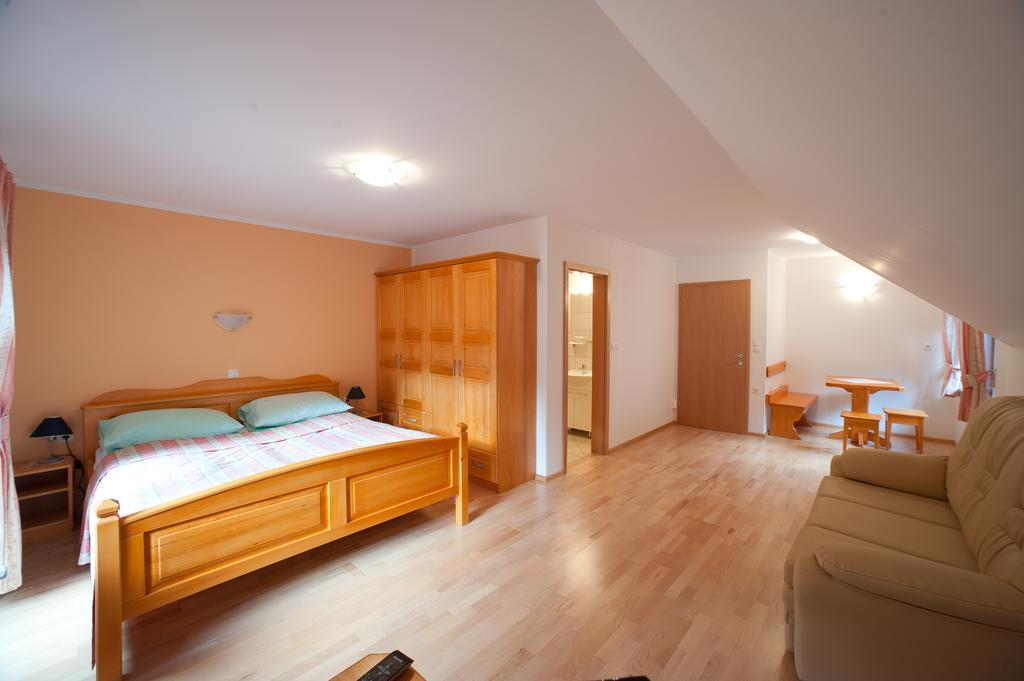 Prenocisca Valentina Apartment Solčava Стая снимка